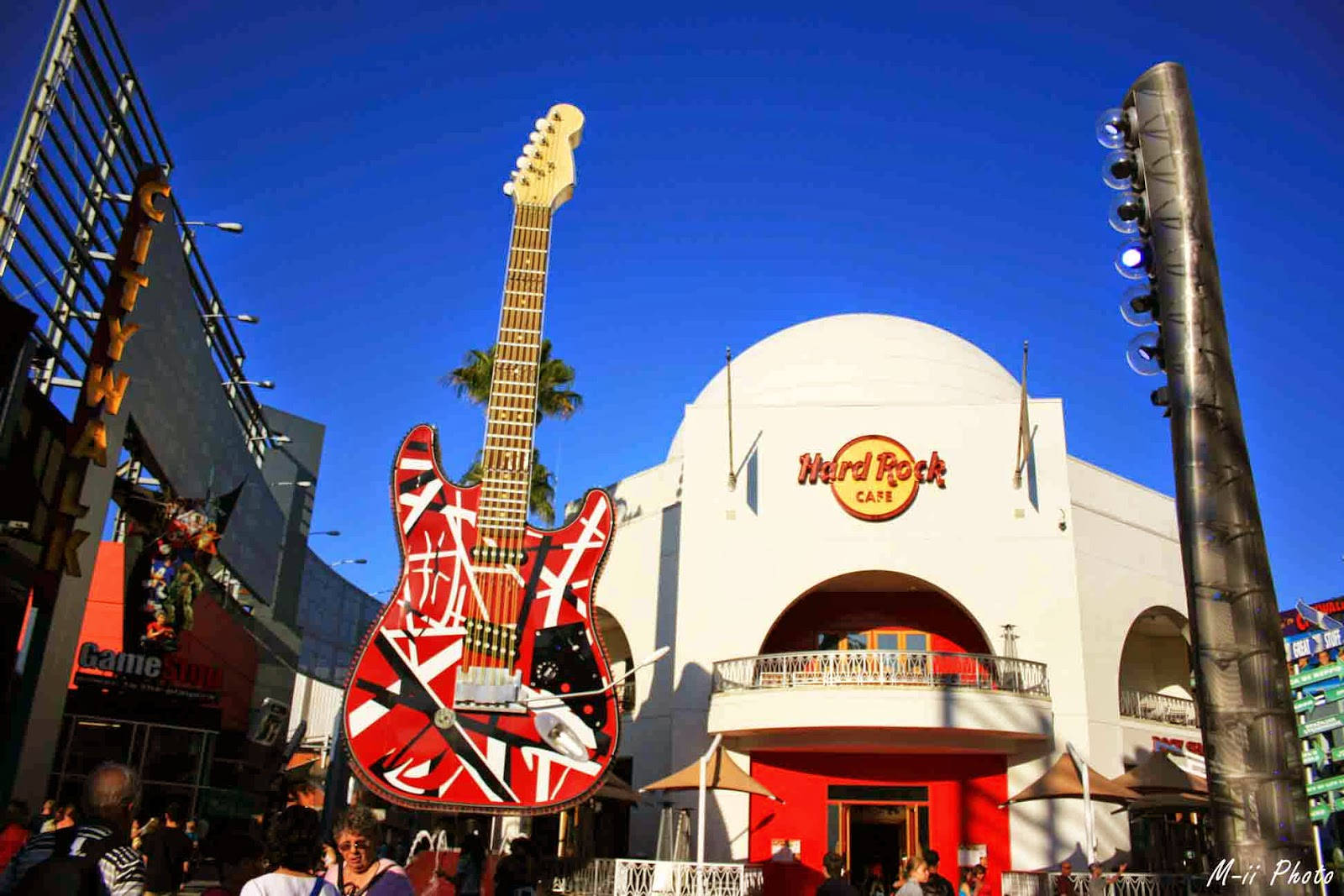 Universal Studios Giant Guitar Background