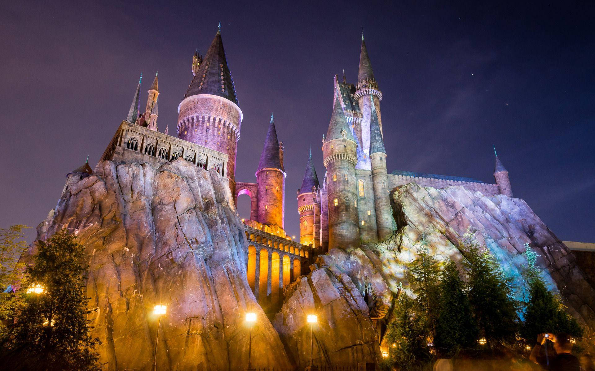 Universal Studios Hogwarts Spotlights Background