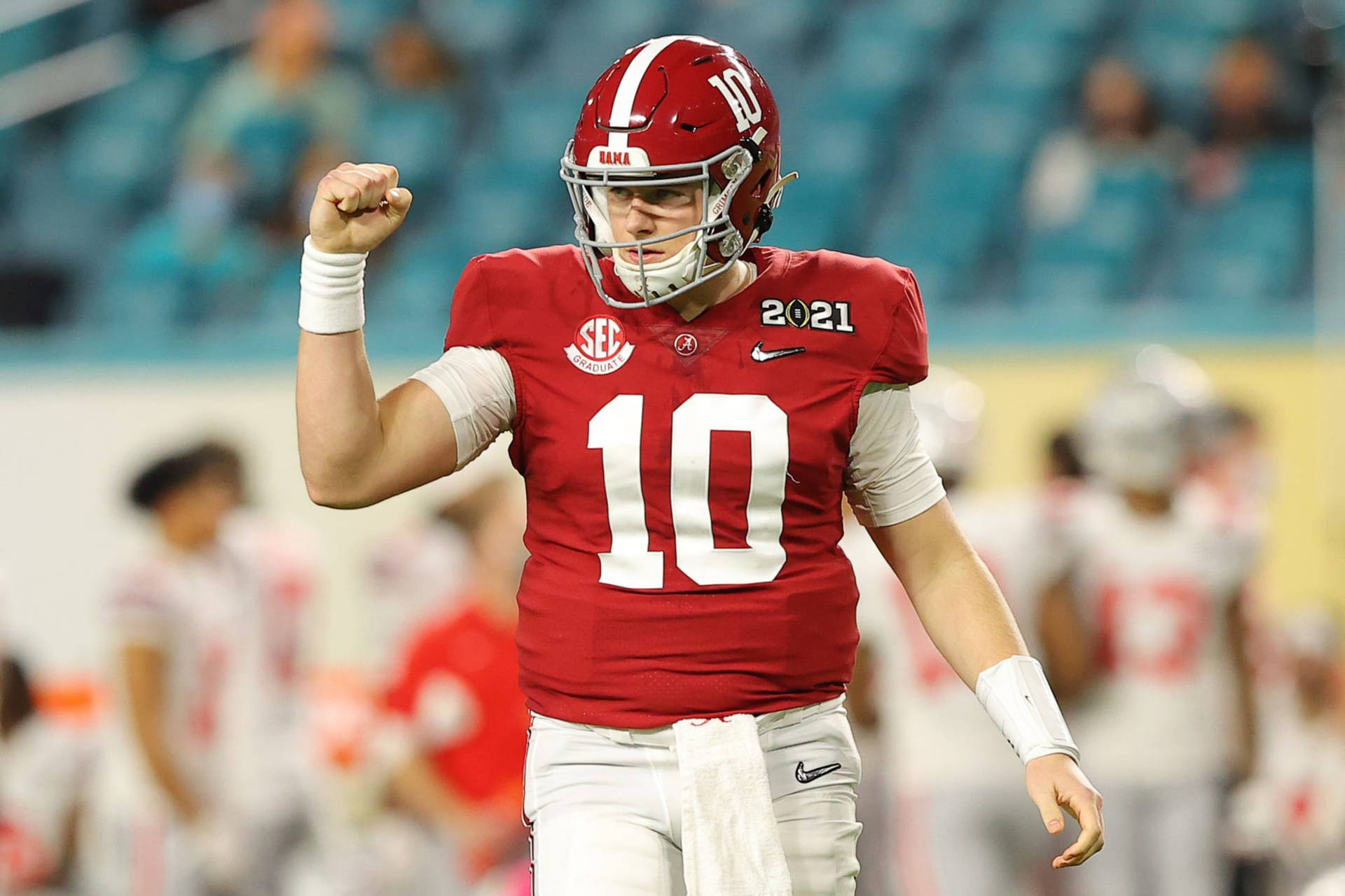 University Of Alabama Quarterback Mac Jones Background