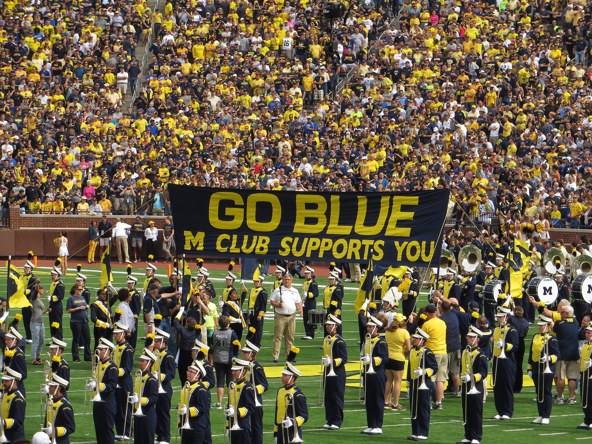 University Of Michigan-ann Arbor Go Blue Background