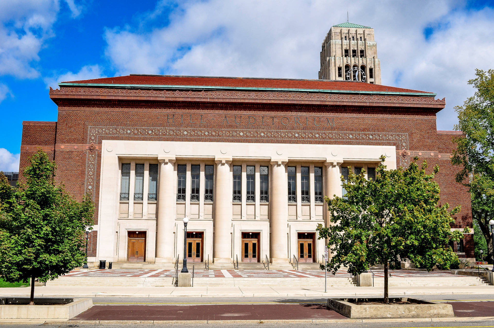 University Of Michigan-ann Arbor Hill Auditorium Exterior Background