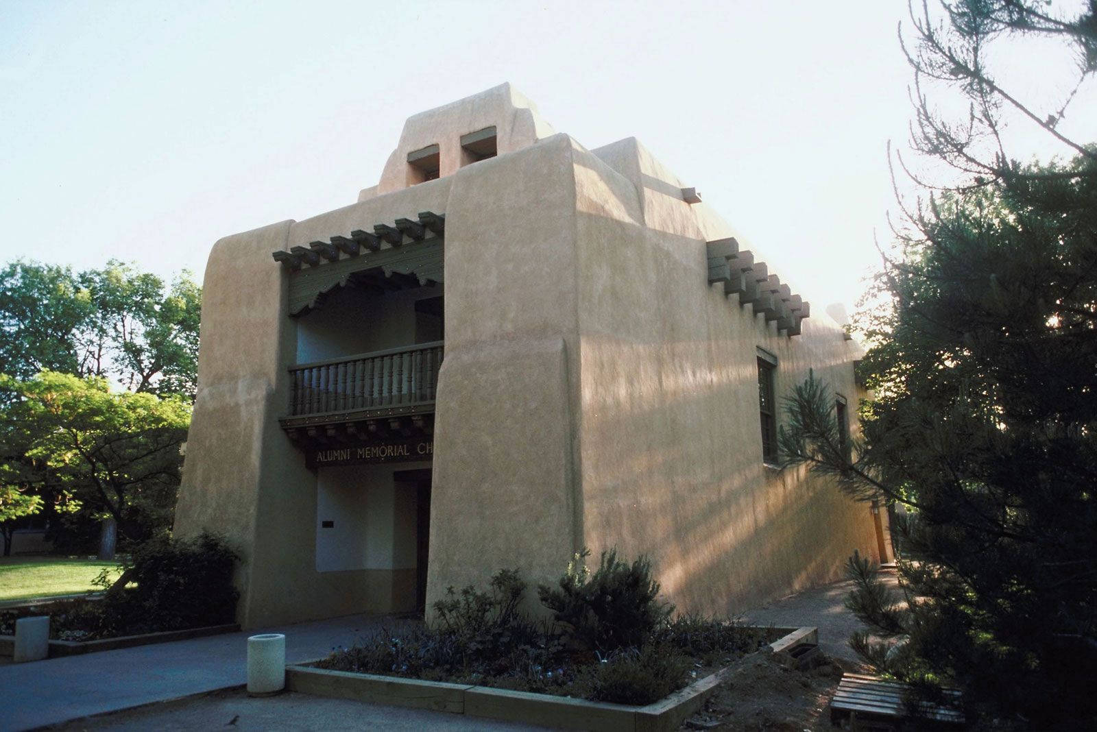 University Of New Mexico Alumni Chapel Background