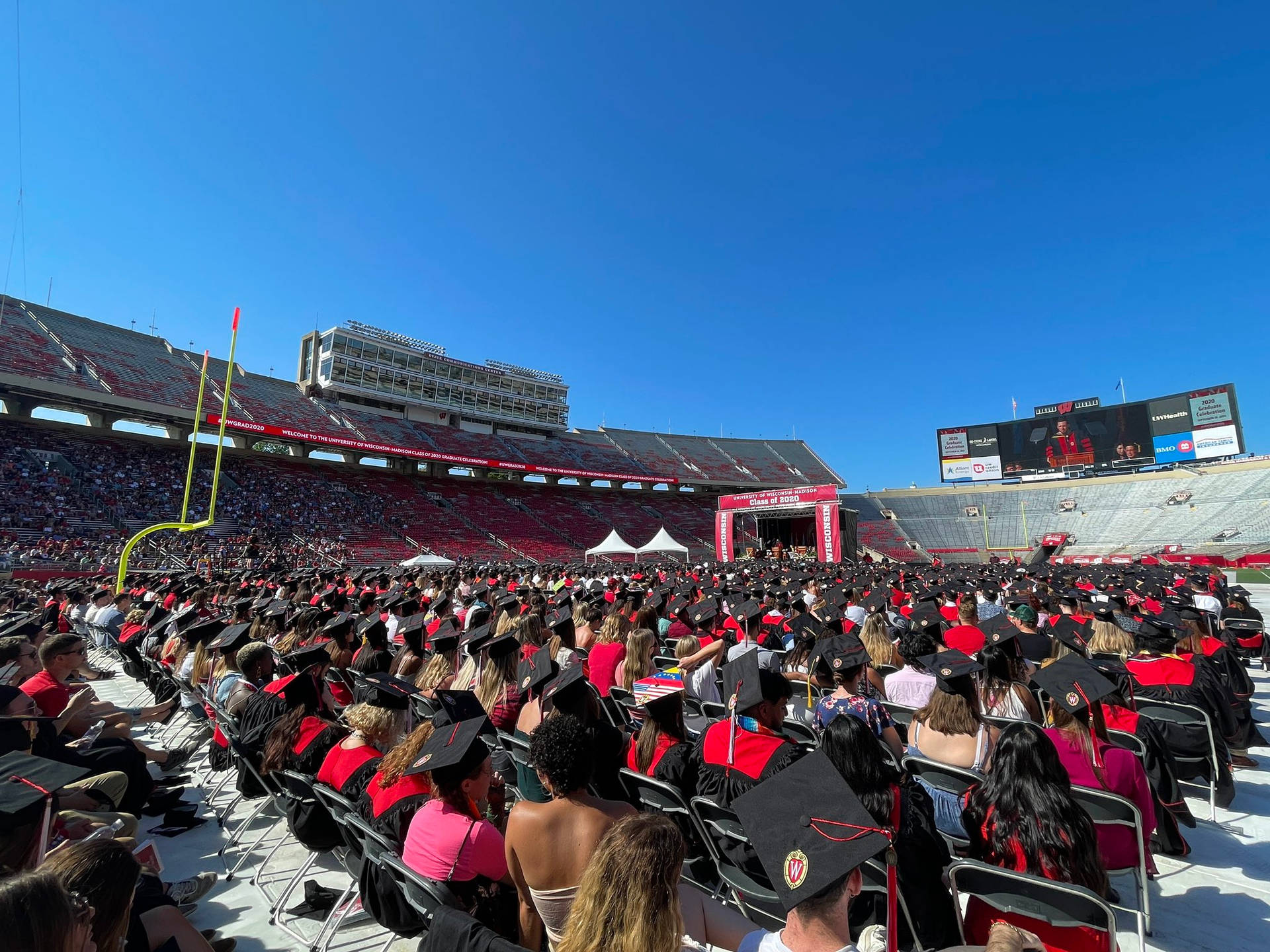 University Of Wisconsin-madison Graduation Day Background