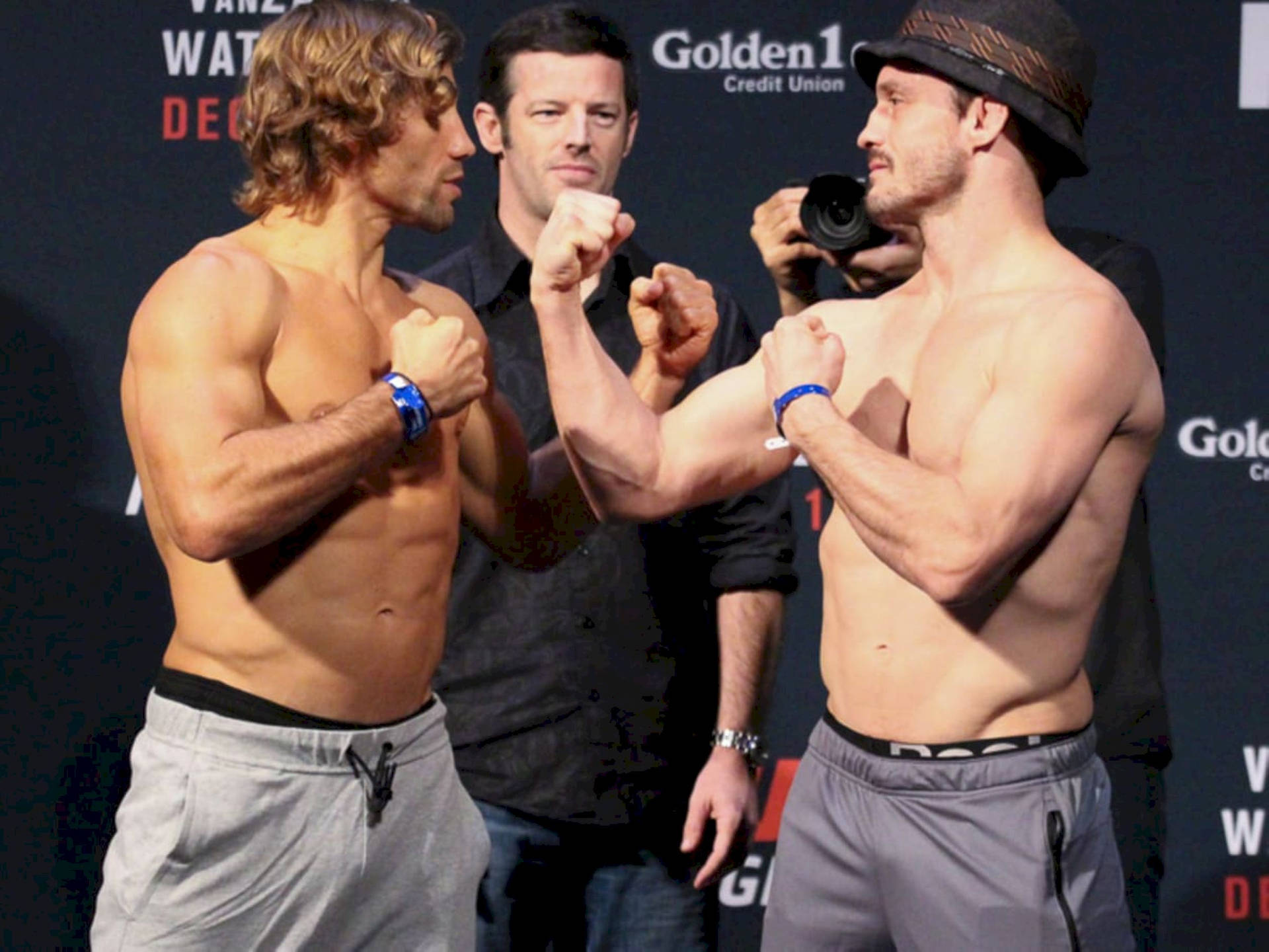 Urijah Faber Face Off With Opponent