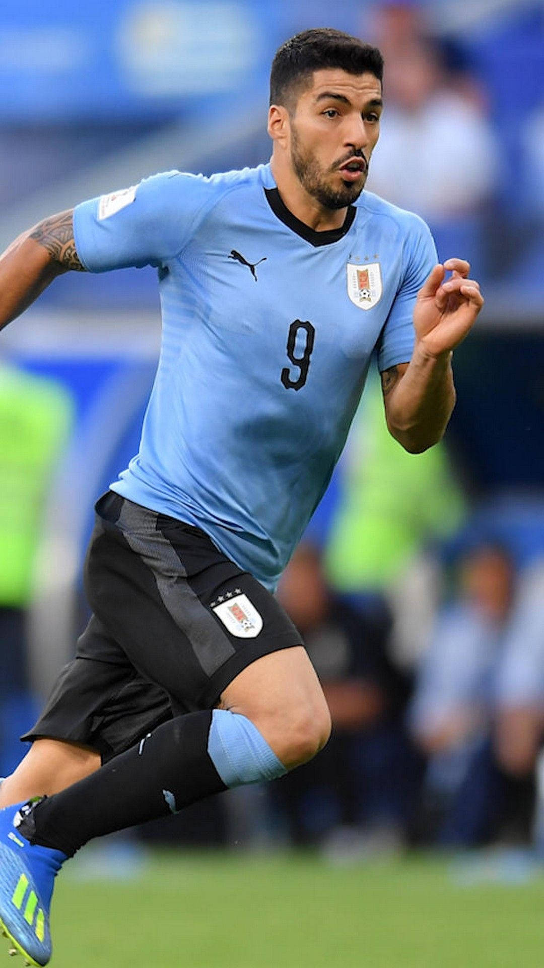 Uruguay Luis Suárez Sprinting Background