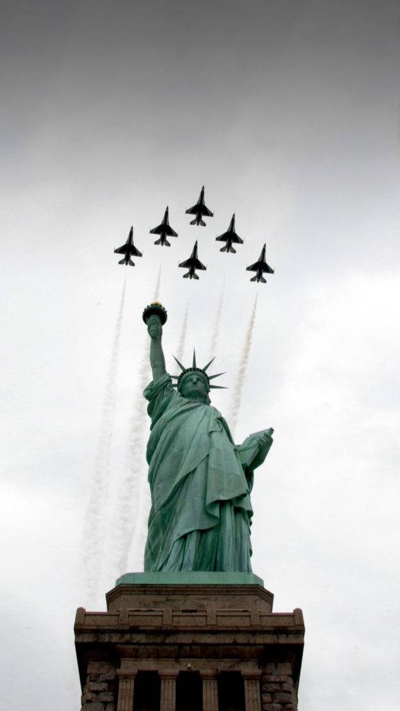Us Air Force Statue Of Liberty Background