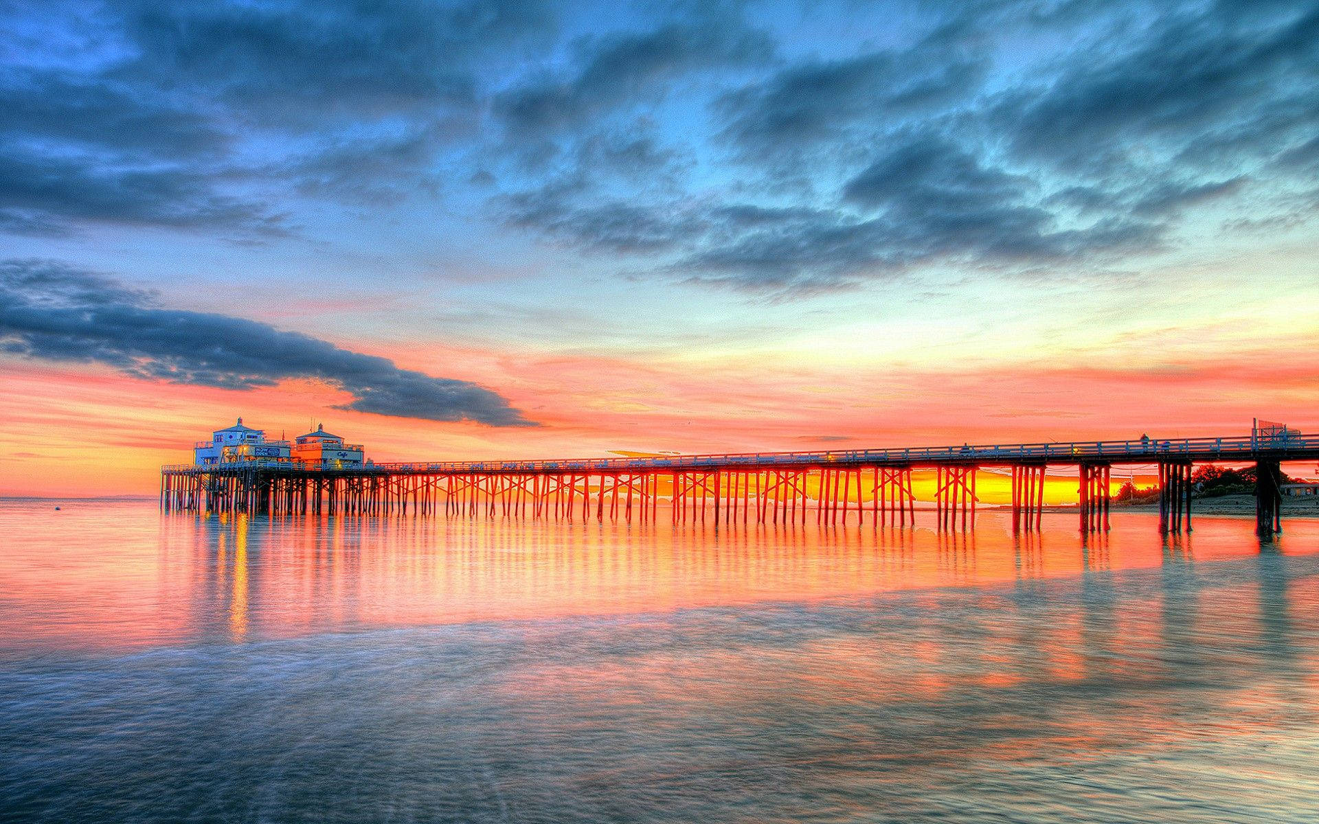 Usa Malibu Pier Sunset Background