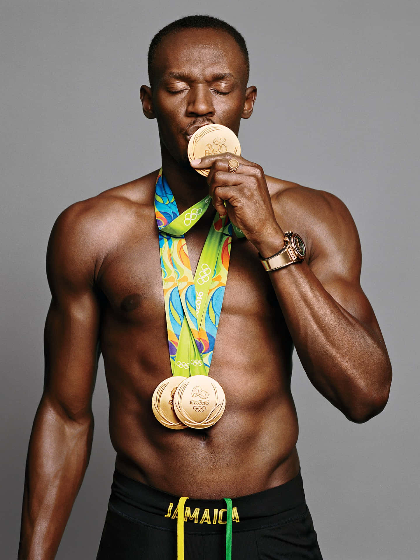 Usain Bolt Kissing Medal