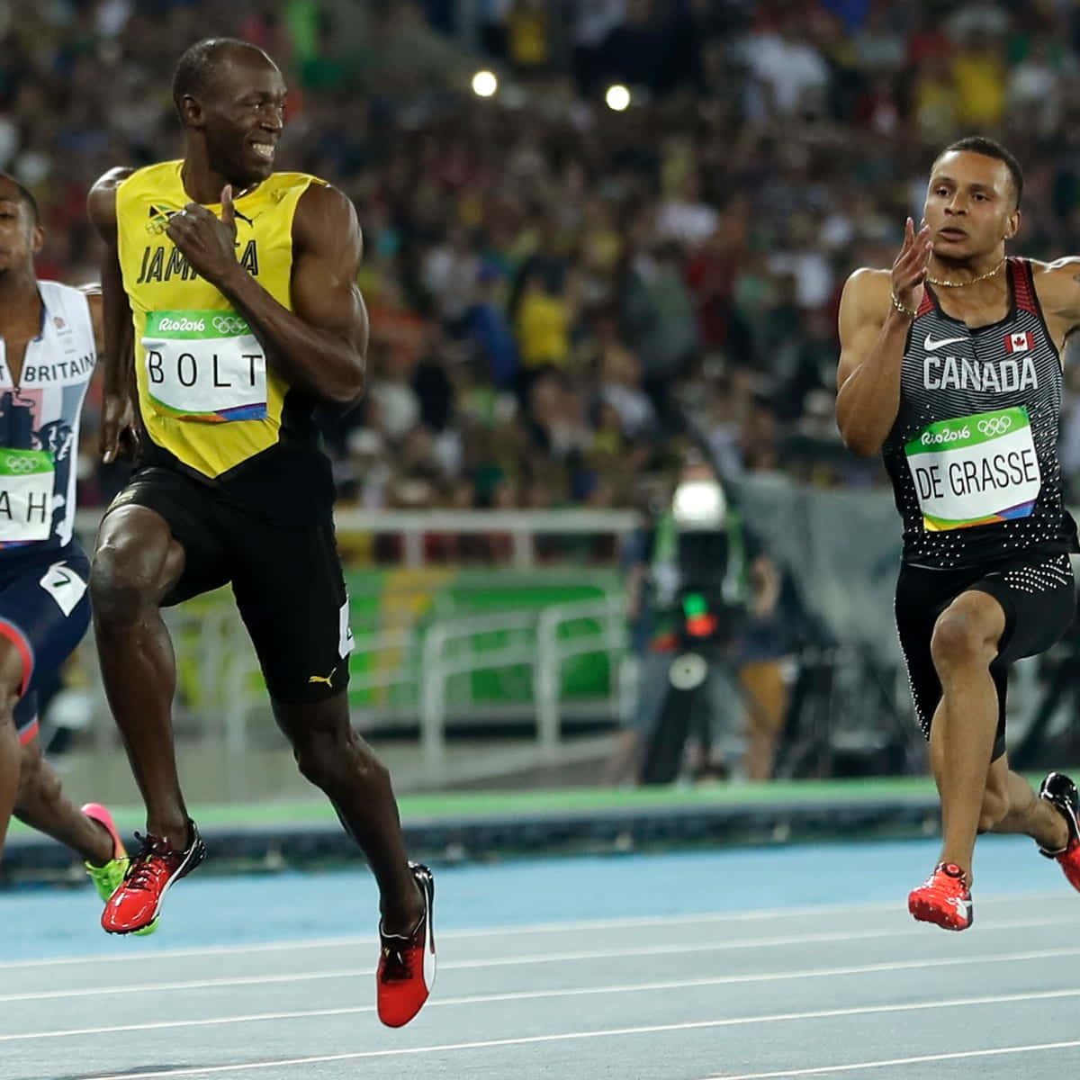 Usain Bolt Looking Back At Competitors Background