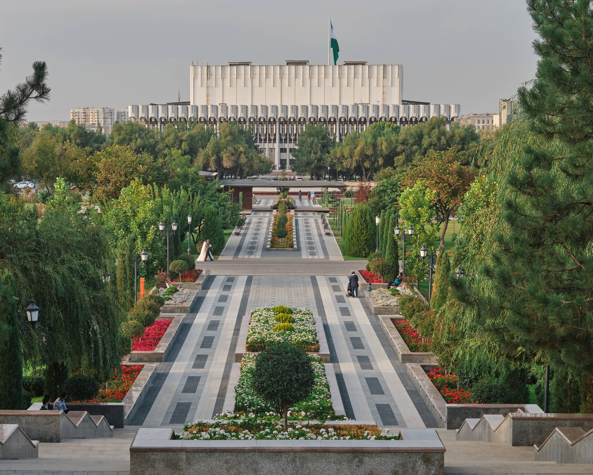 Uzbekistan Alisher Navoi Monument Background