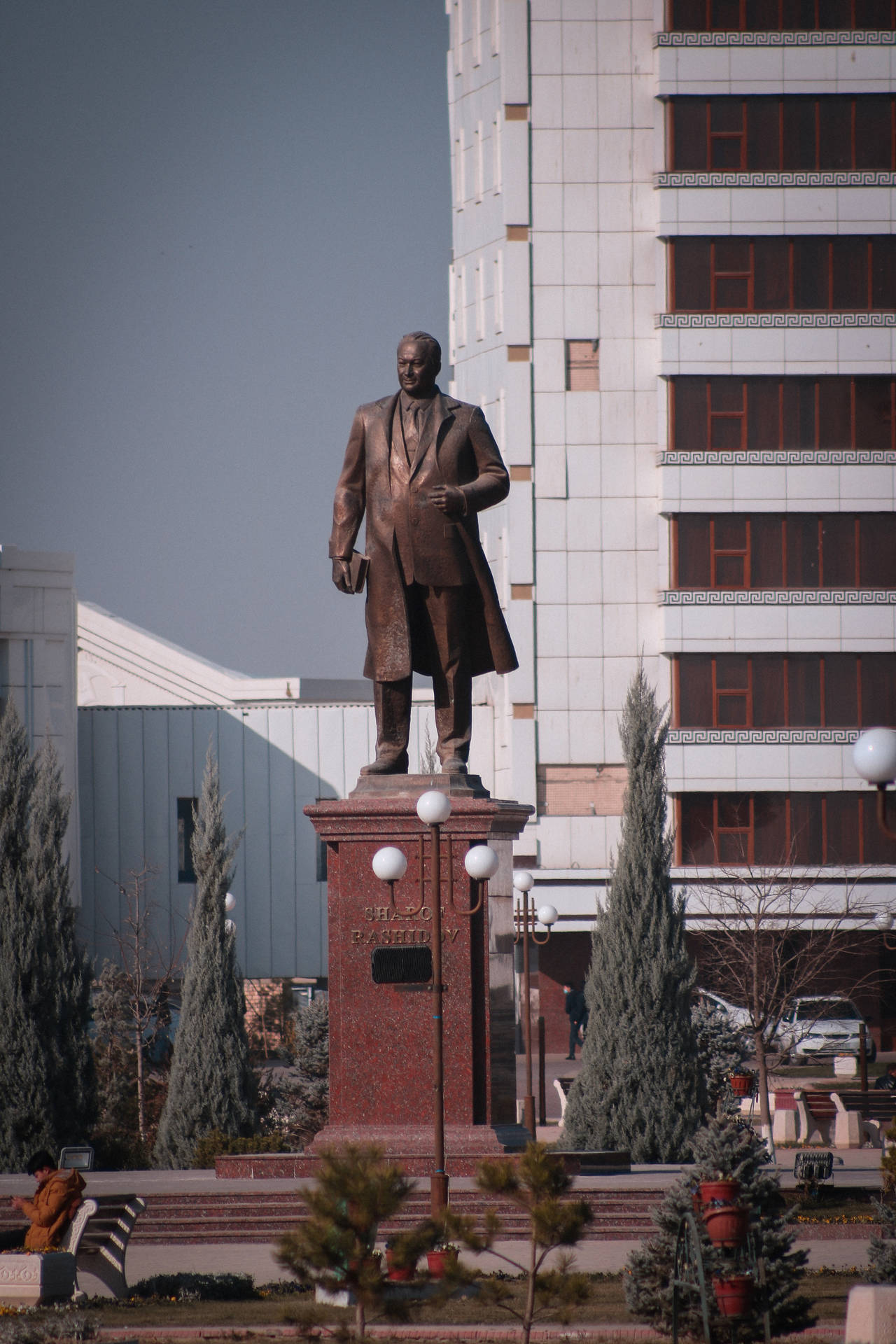 Uzbekistan Sharof Rashidov Statue Background