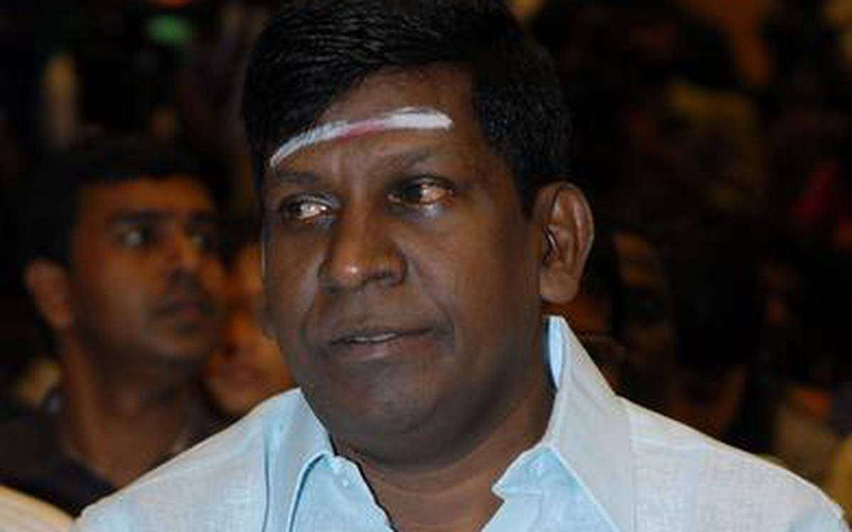 Vadivelu With Tilaka Background