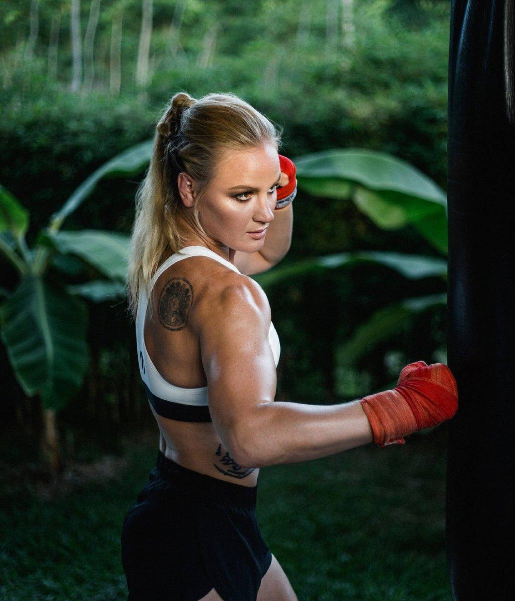 Valentina Shevchenko Ufc Fighter Aesthetic Background