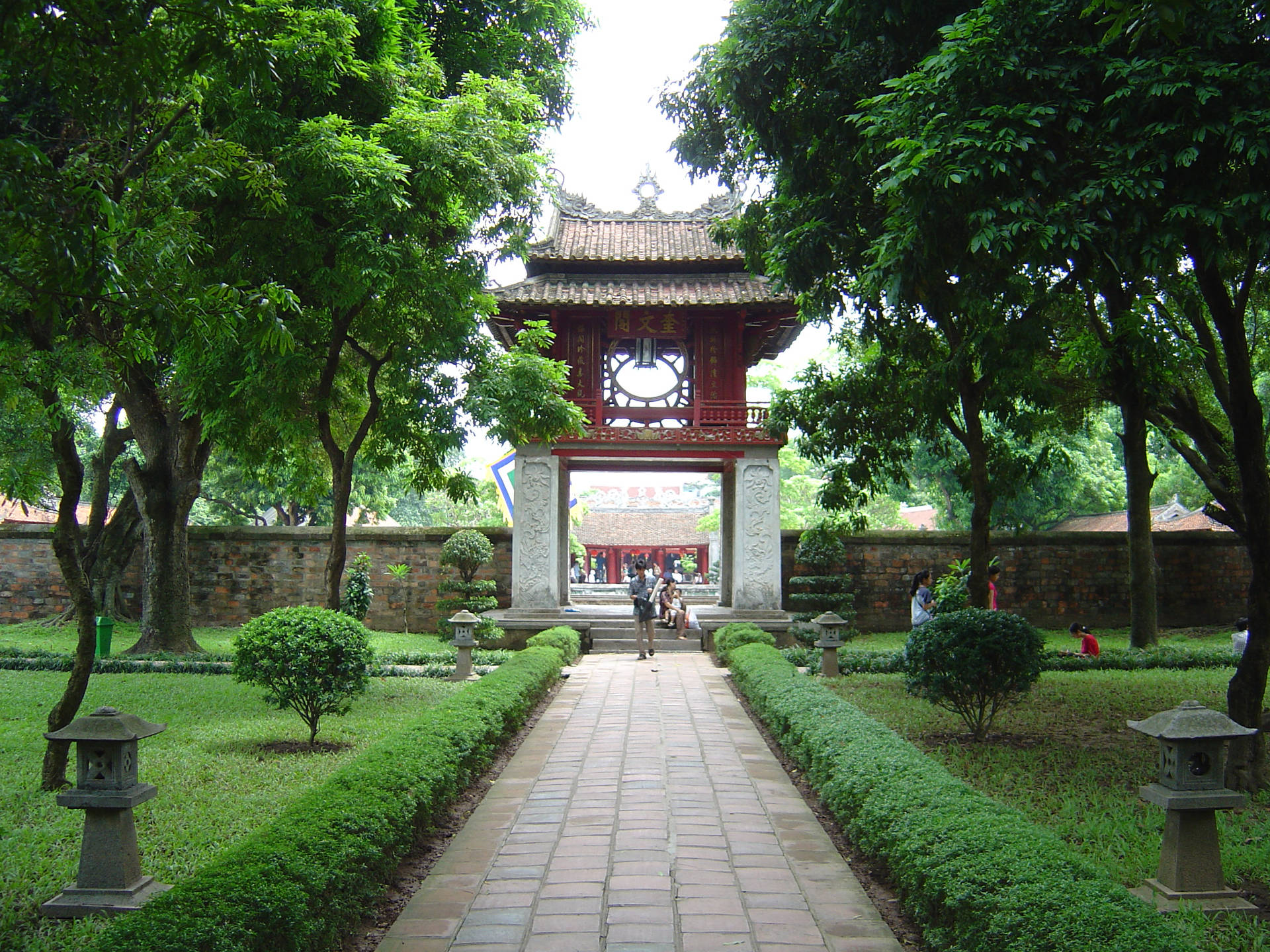Văn Miếu Temple In Hanoi Background