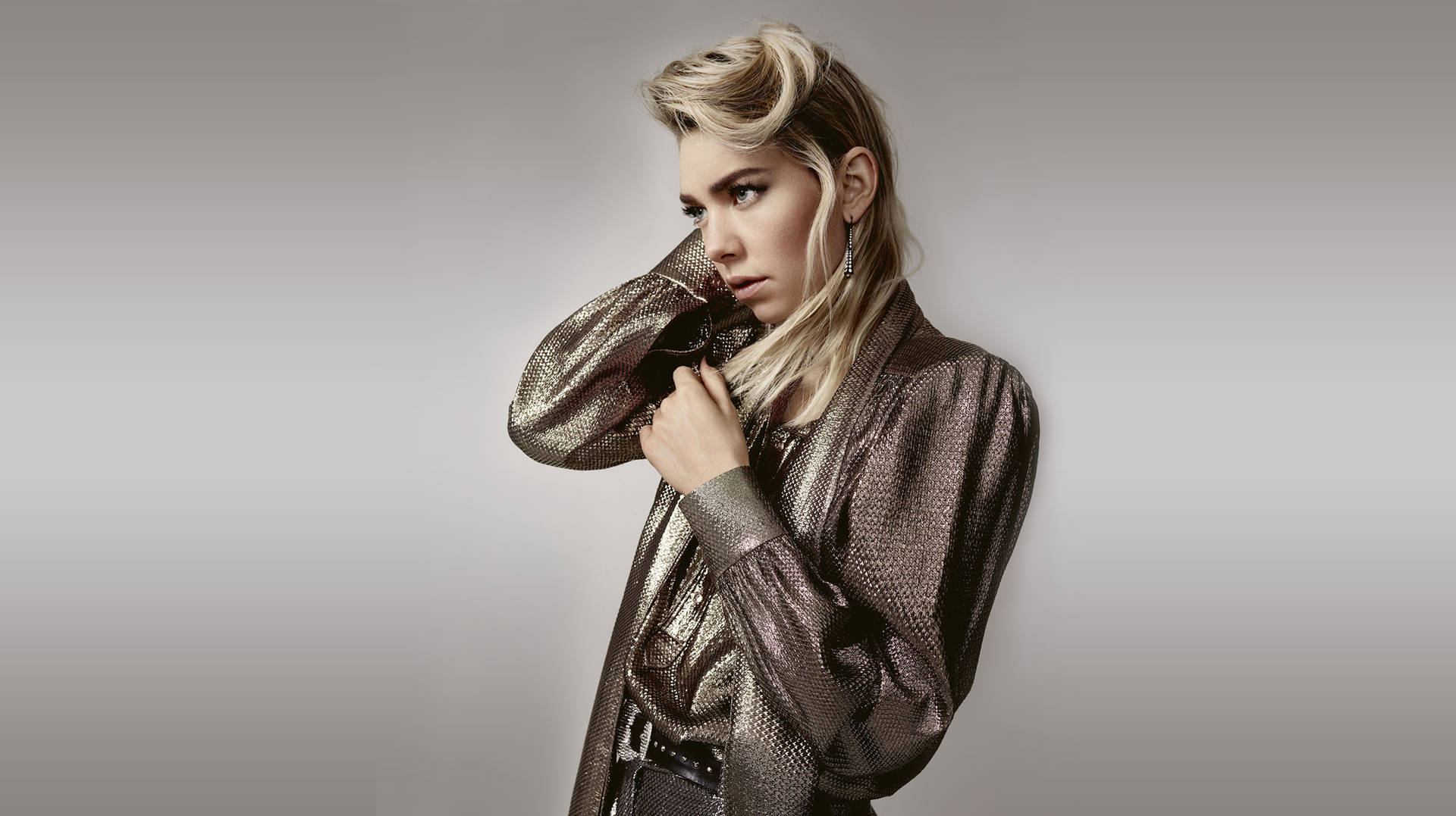 Vanessa Kirby In Metallic Outfit Background