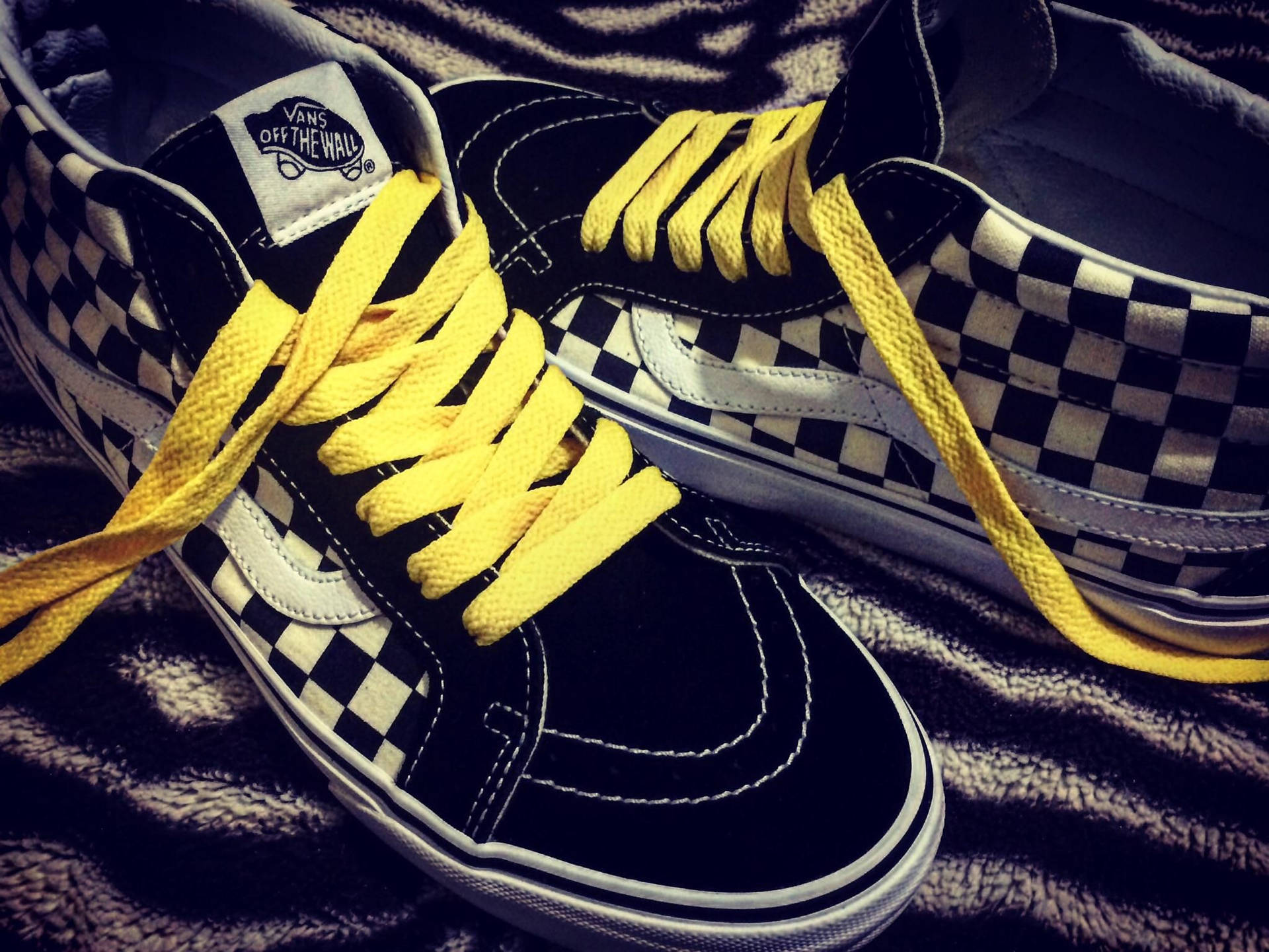 Vans Off The Wall Yellow Laces