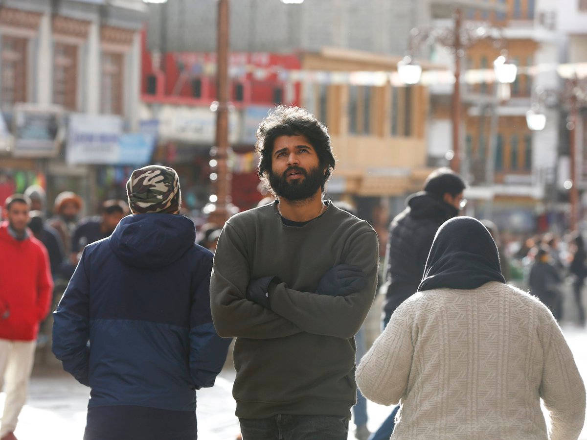 Varun And Lilly In A Still From Dear Comrade Background