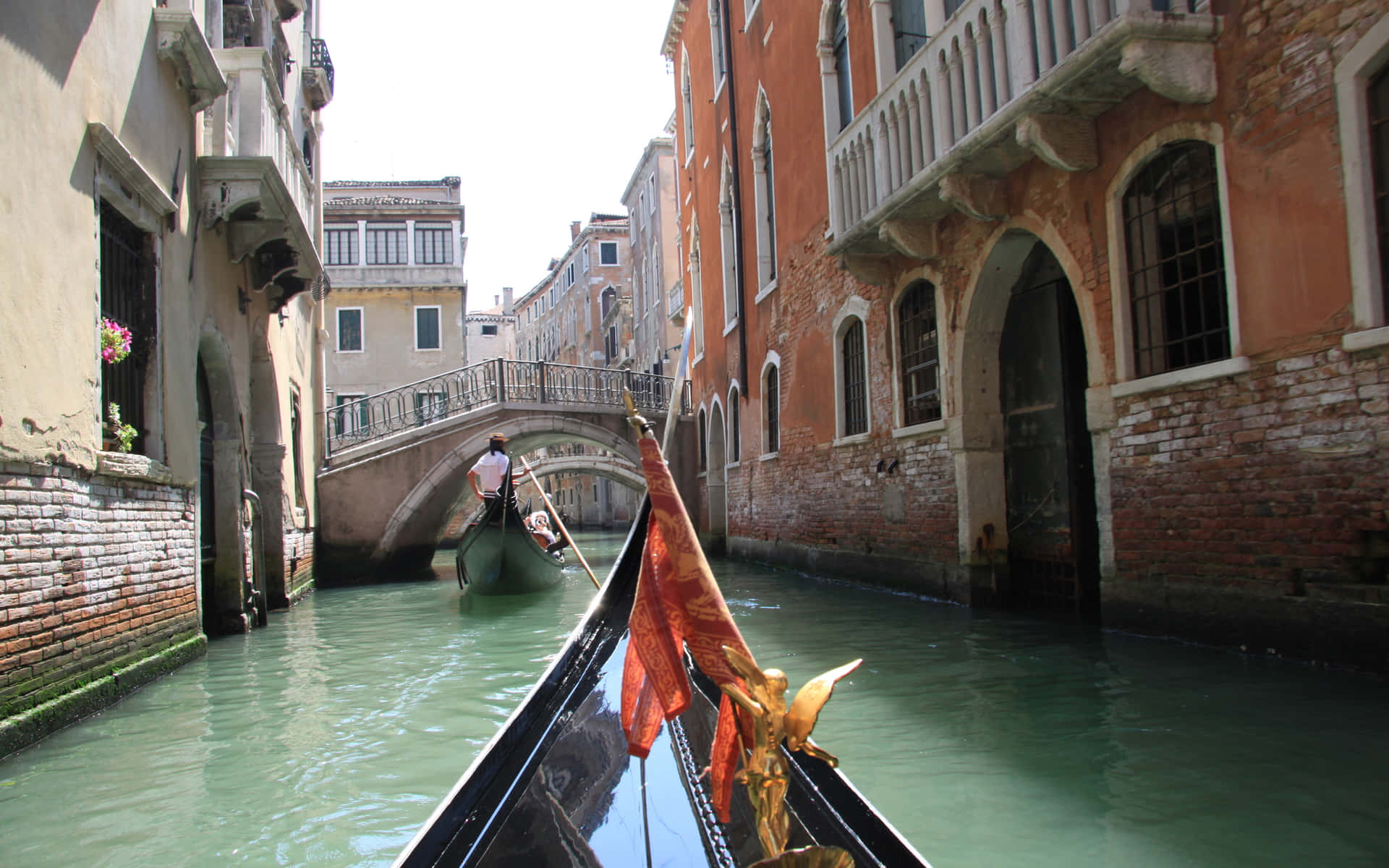 Venetian Canal Gondola Ride.jpg Background