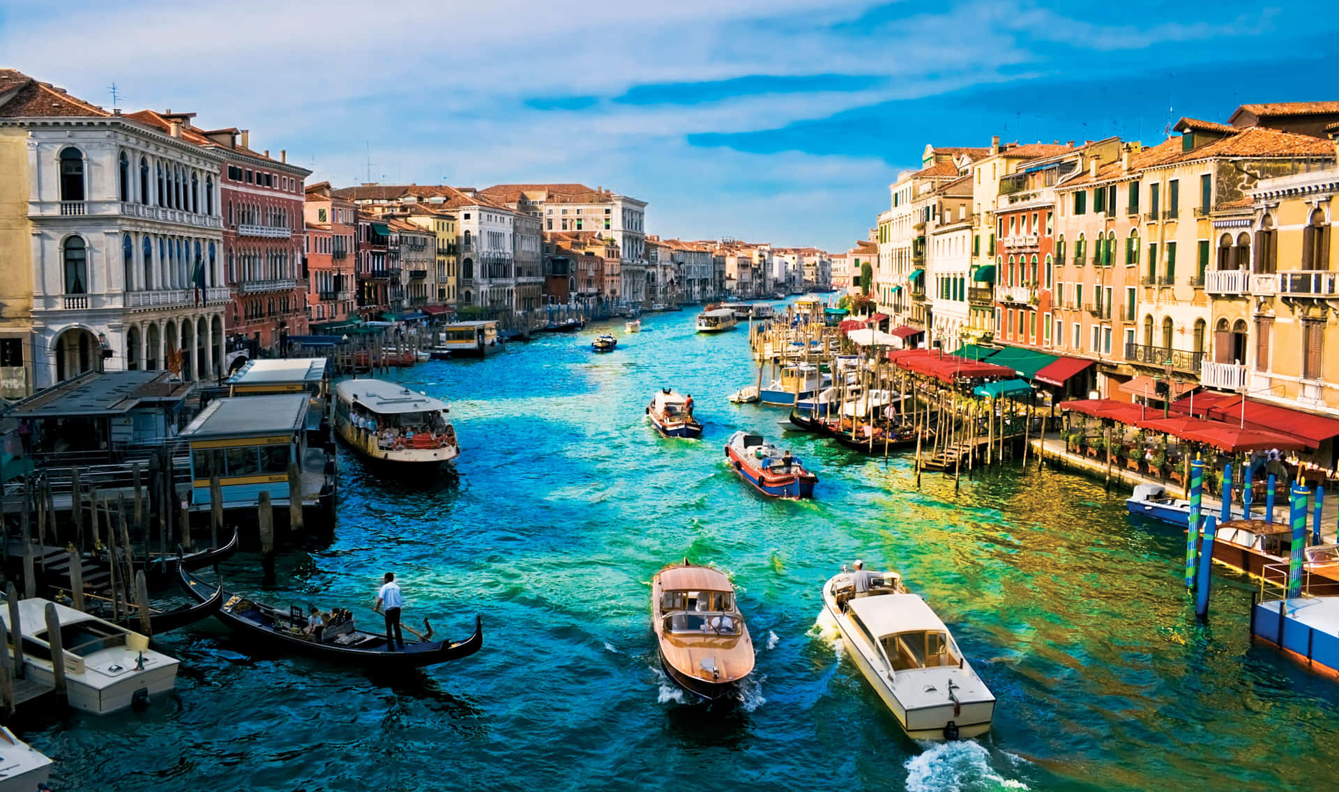 Venice Grand Canal Bustling Waterway Background