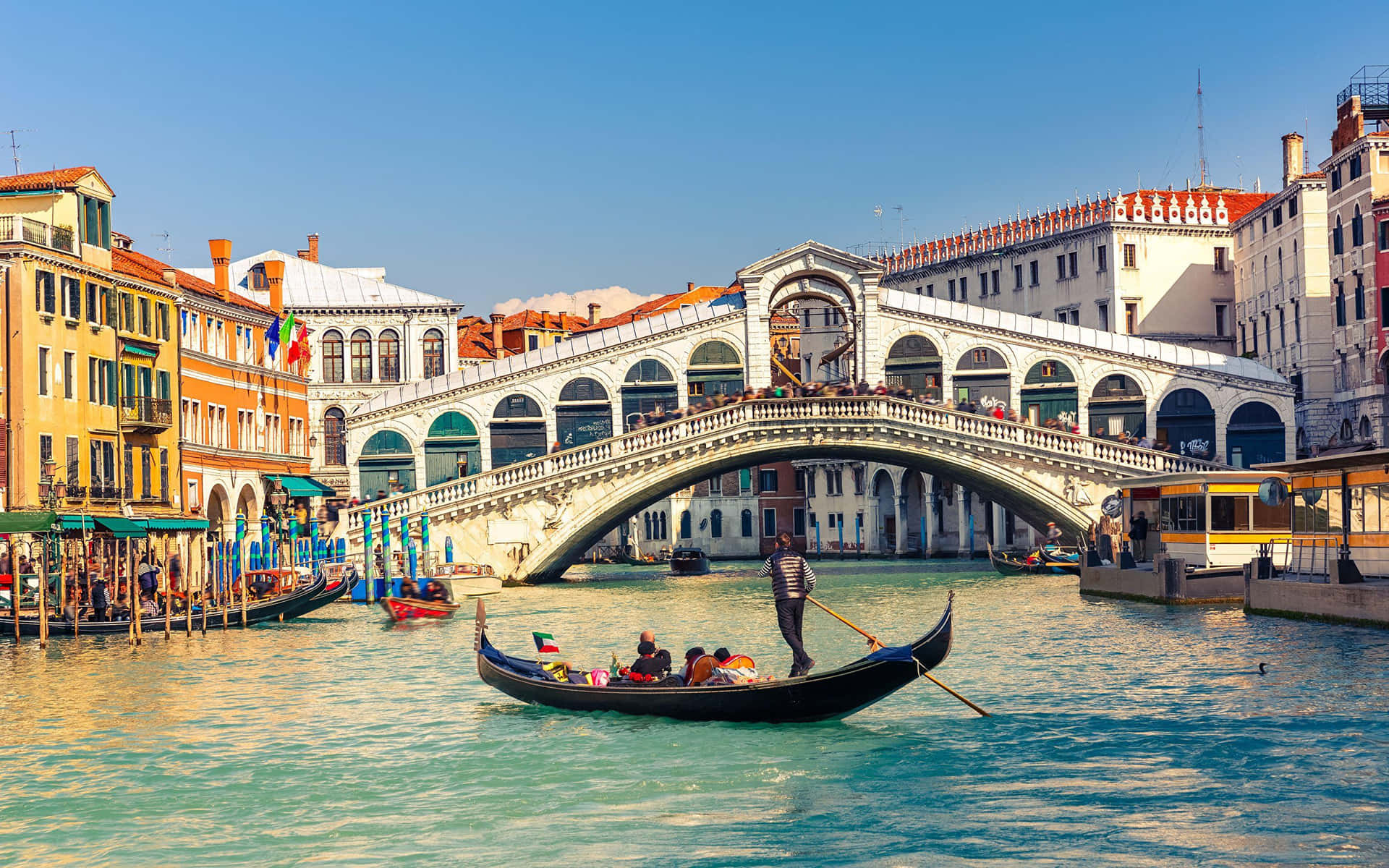 Venice Rialto Bridgeand Gondola