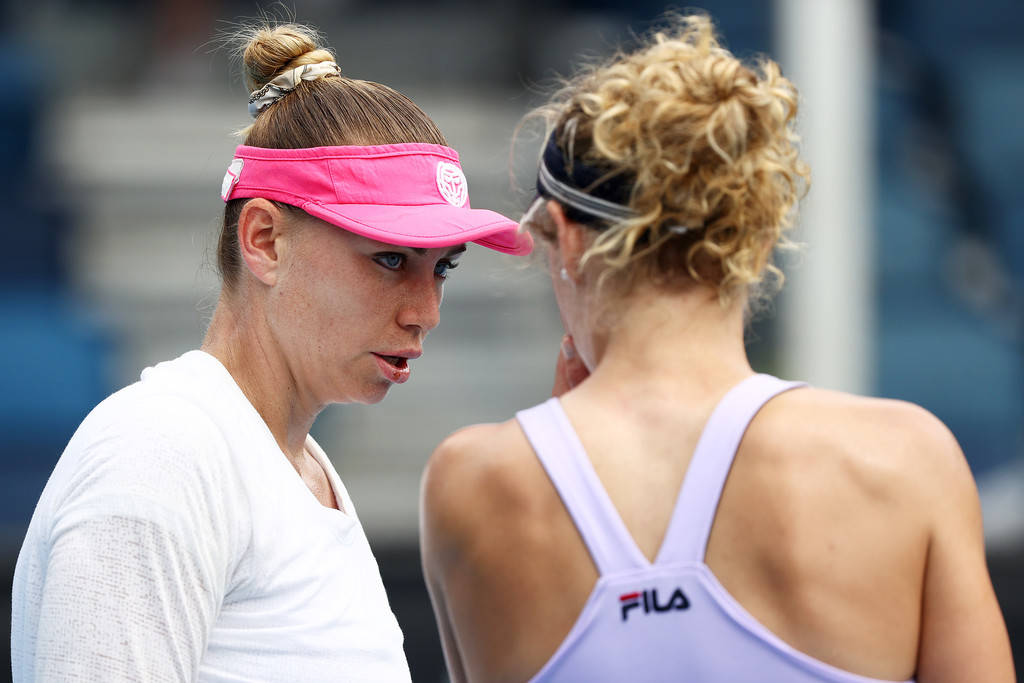 Vera Zvonareva And Laura Siegemund Background