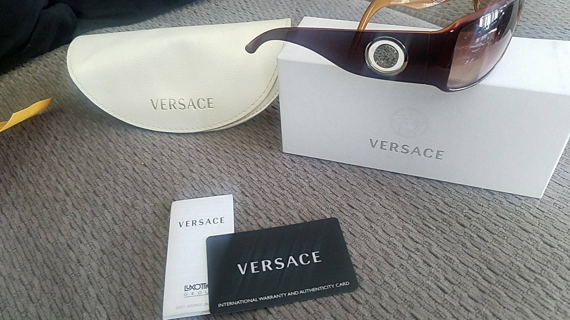 Versace Ve4044 Sunglasses Box