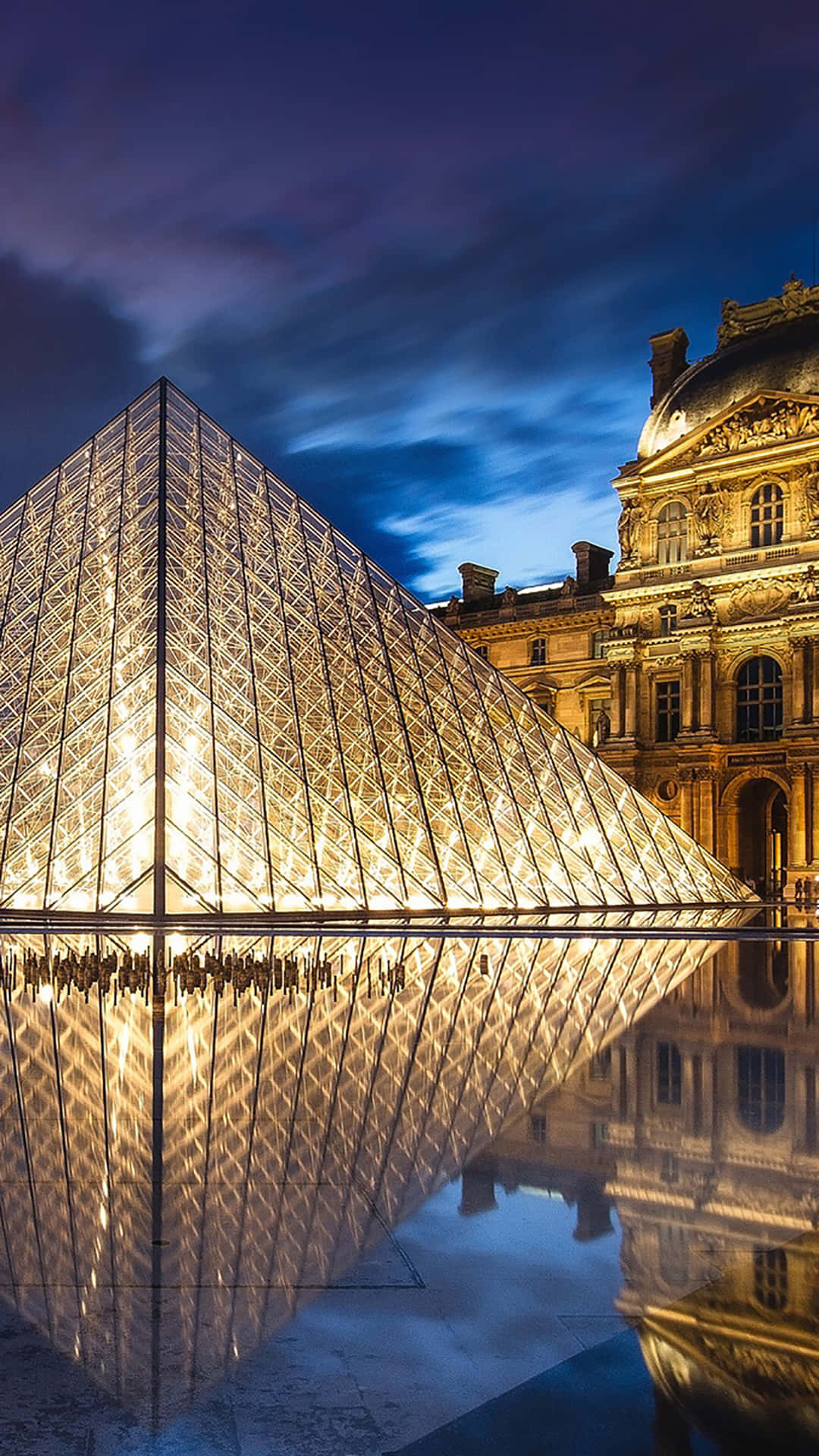 Vertical Reflection Photography Louvre Museum Background