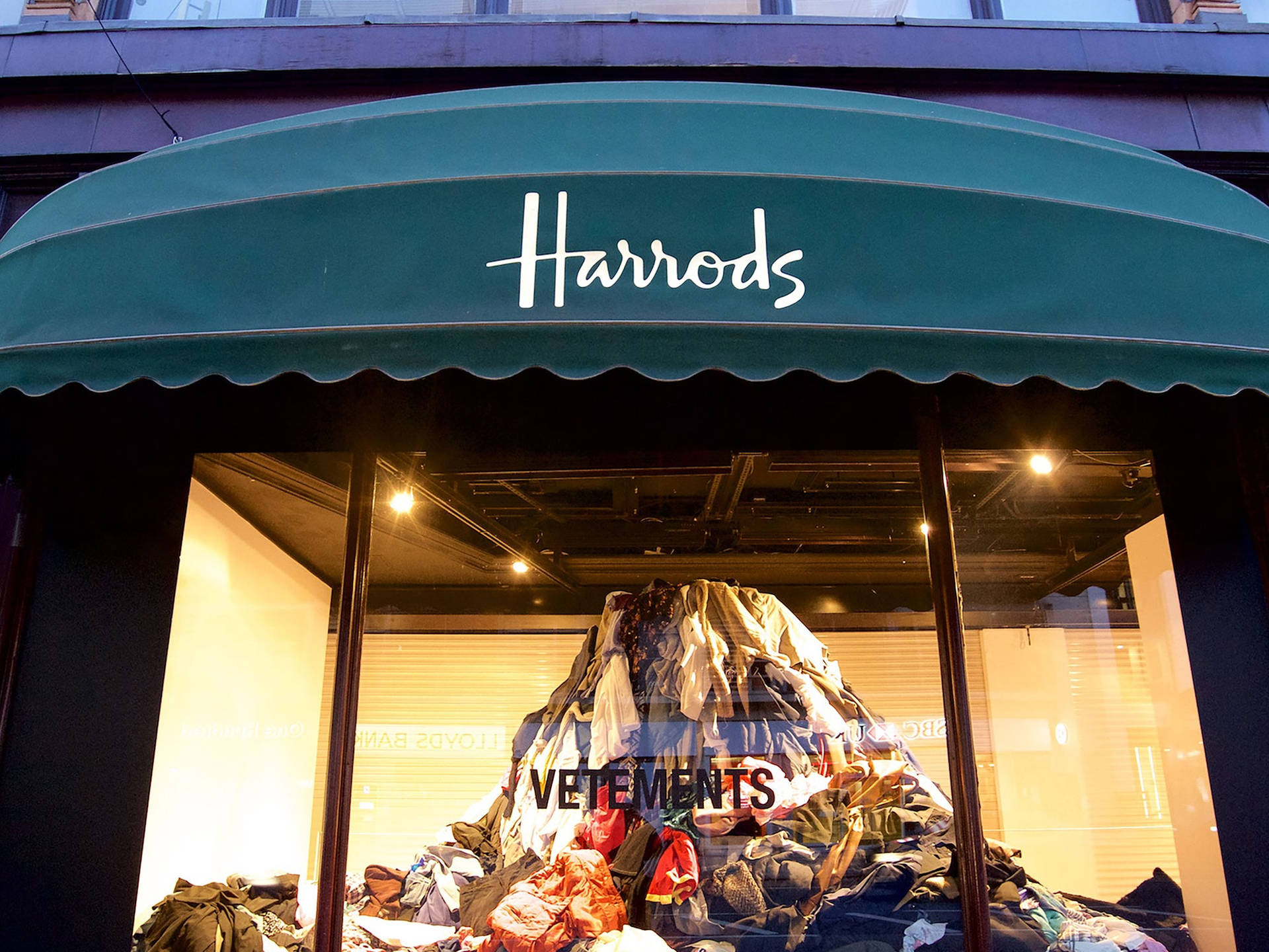 Vetements At Harrods Background