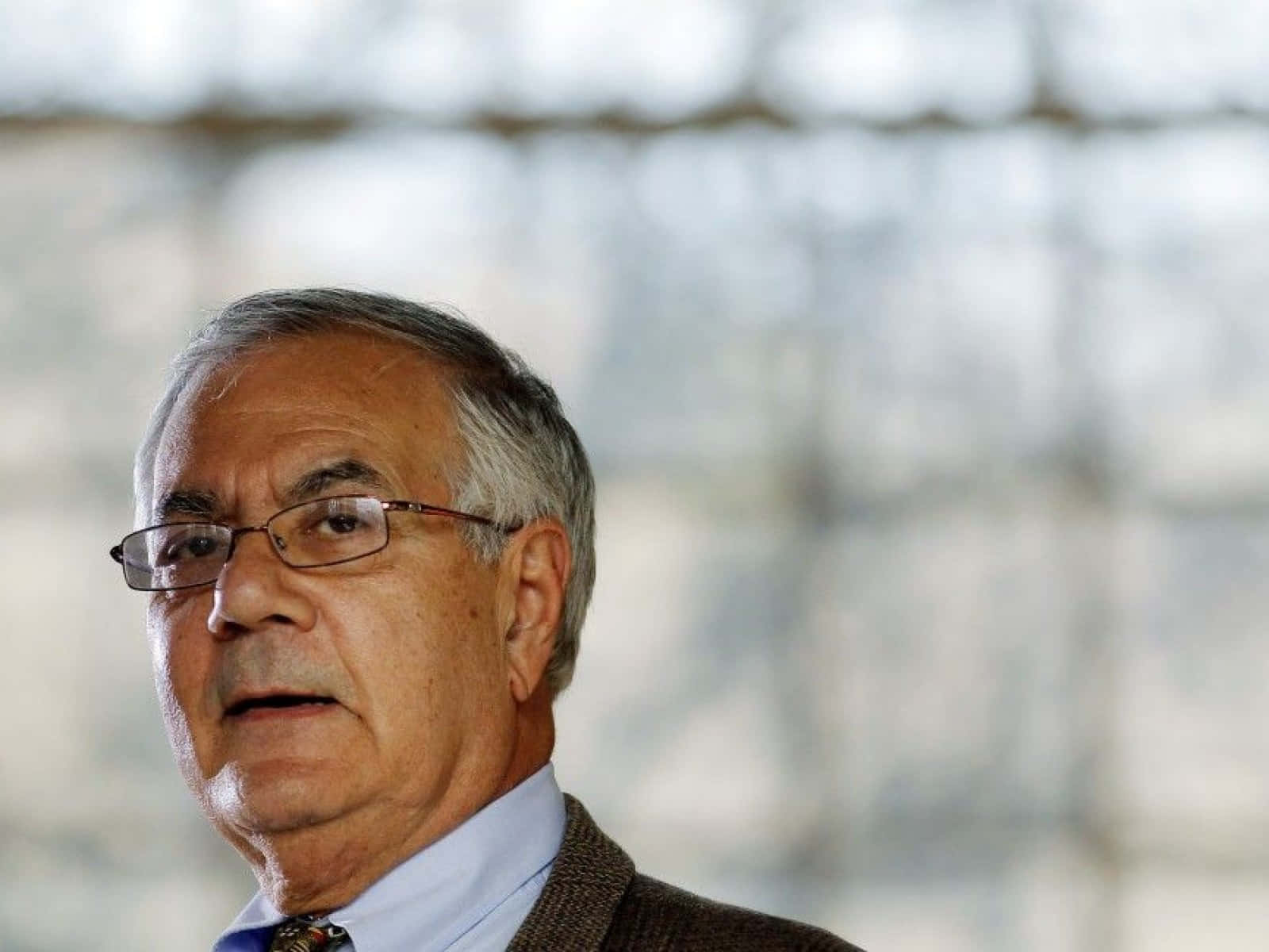 Veteran American Politician, Barney Frank In A Thoughtful Moment Background