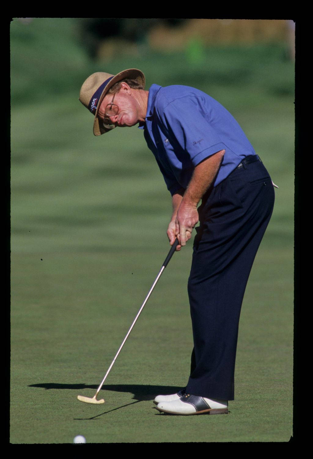 Veteran Golf Star Tom Kite Background