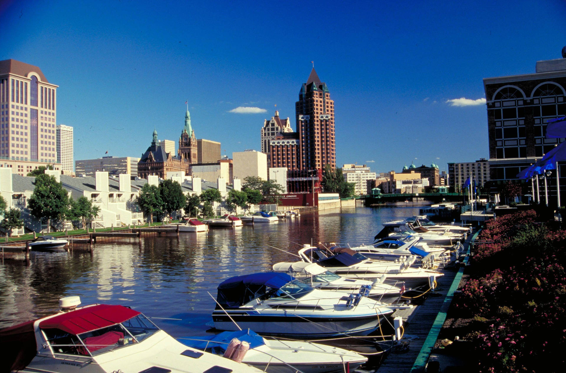 Vibrant Cityscape Of Milwaukee At Dusk