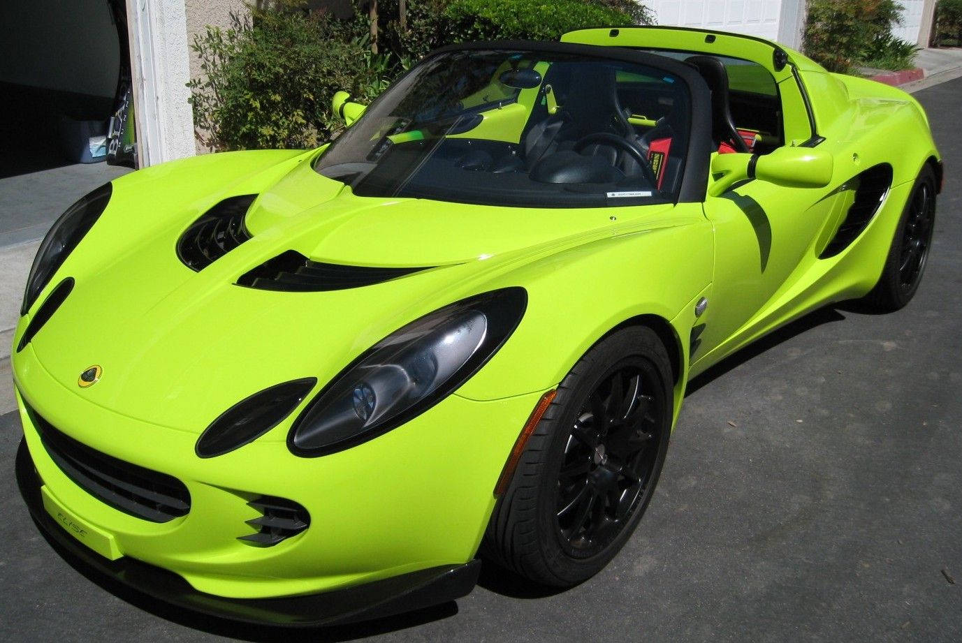 Vibrant Lime Green Lotus Car 2005 Model Background