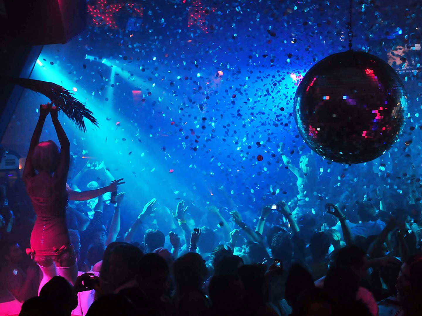 Vibrant Nightclub Life Background