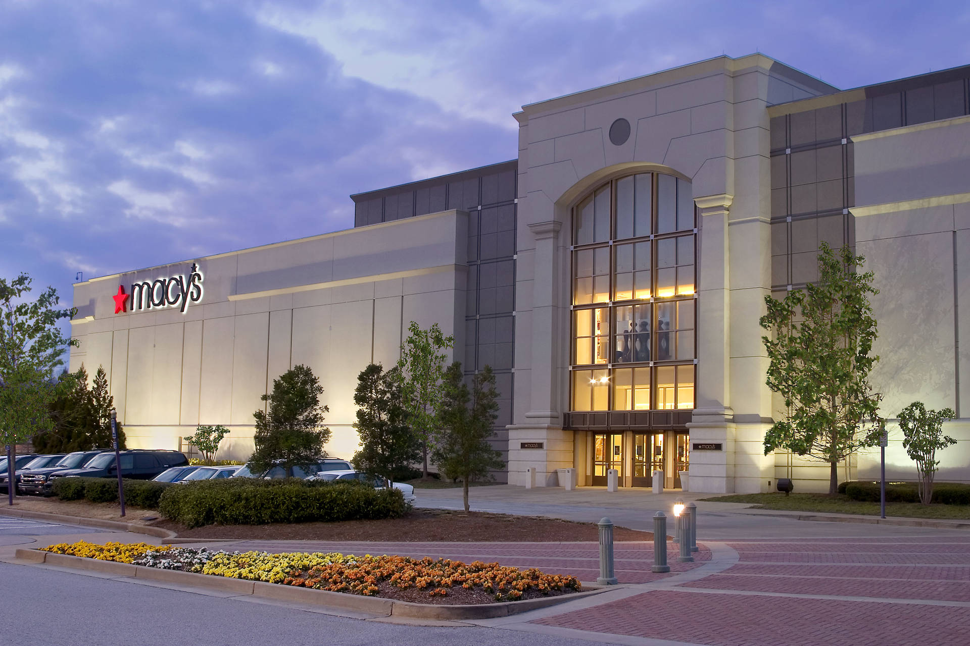 Vibrant Shot Of Macy's Store At Mall Of Georgia Background