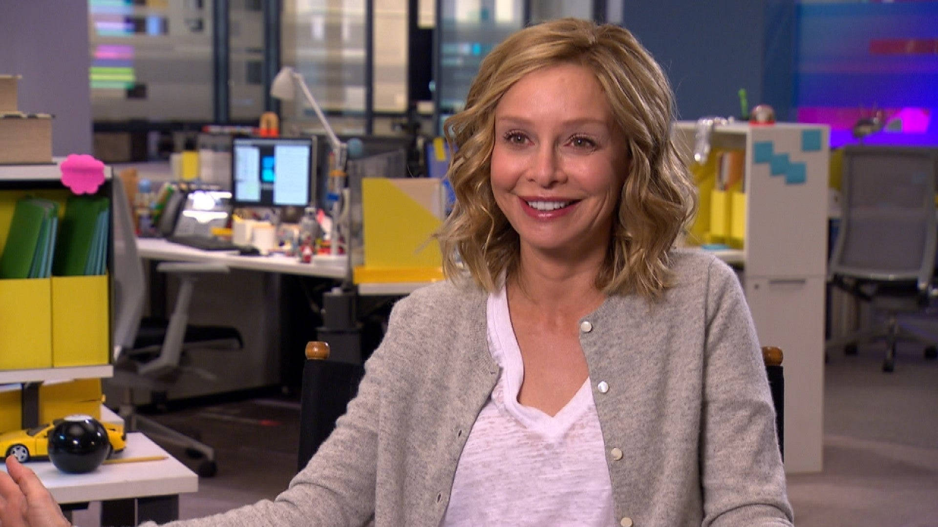 Vibrant Smile Of Calista Flockhart In The Hit Tv Series Supergirl Background