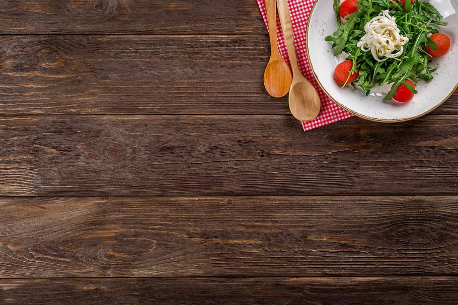 Vibrant Tomato And Green Salad Background