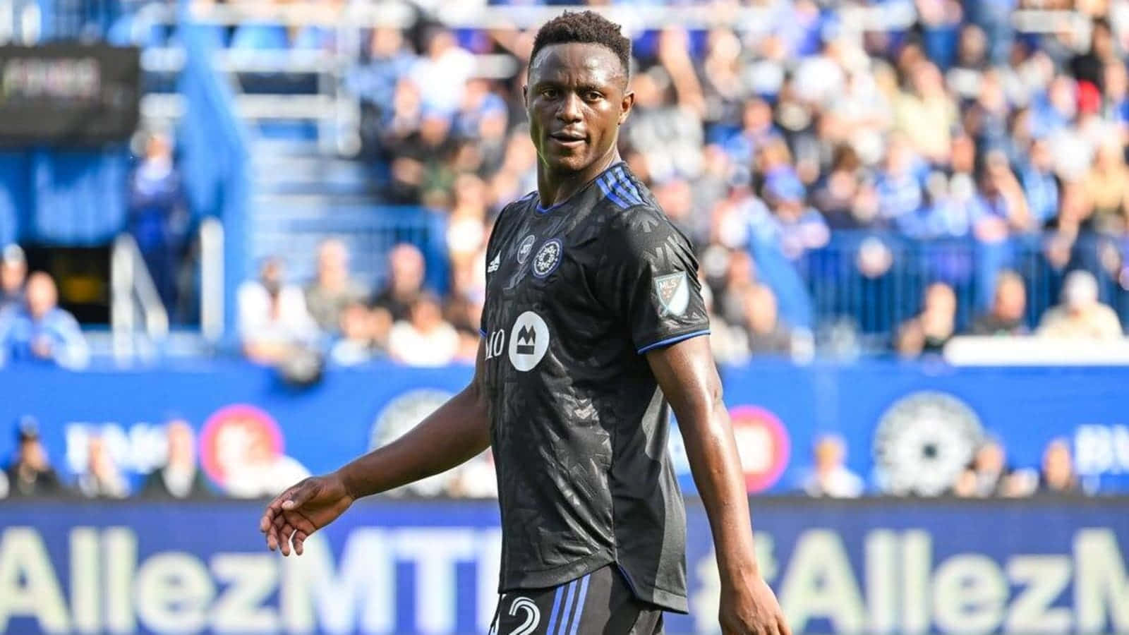 Victor Wanyama Cf Montréal Uniform Background