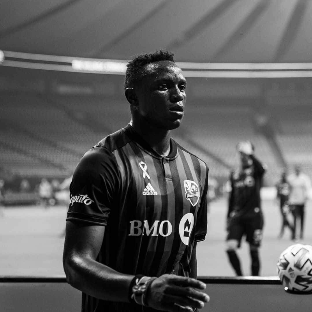 Victor Wanyama Football Tired Exhausted Background