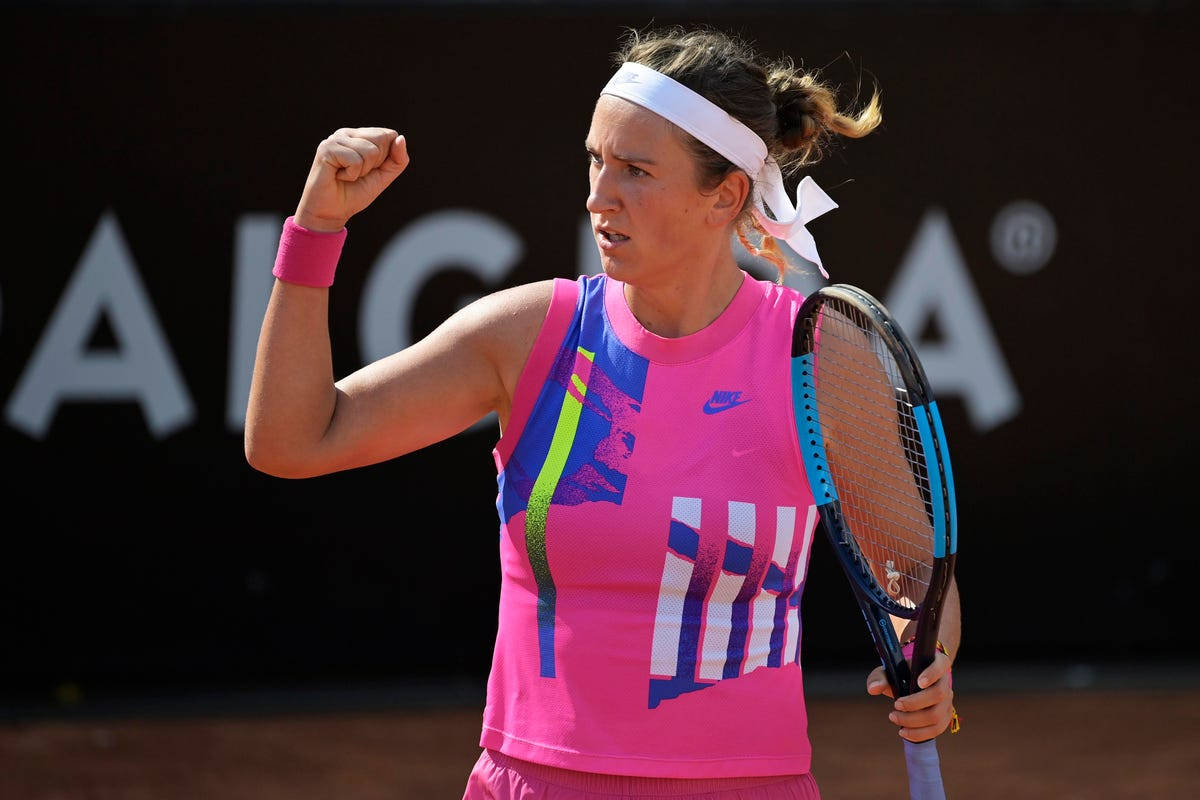 Victoria Azarenka Fist Pumps In Pink