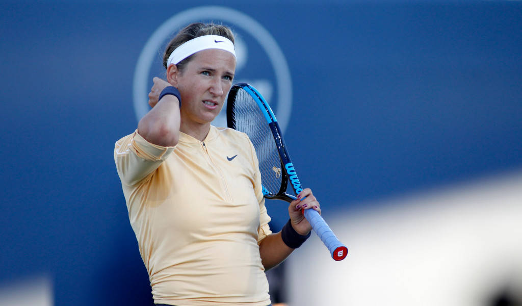 Victoria Azarenka Scratching Her Neck