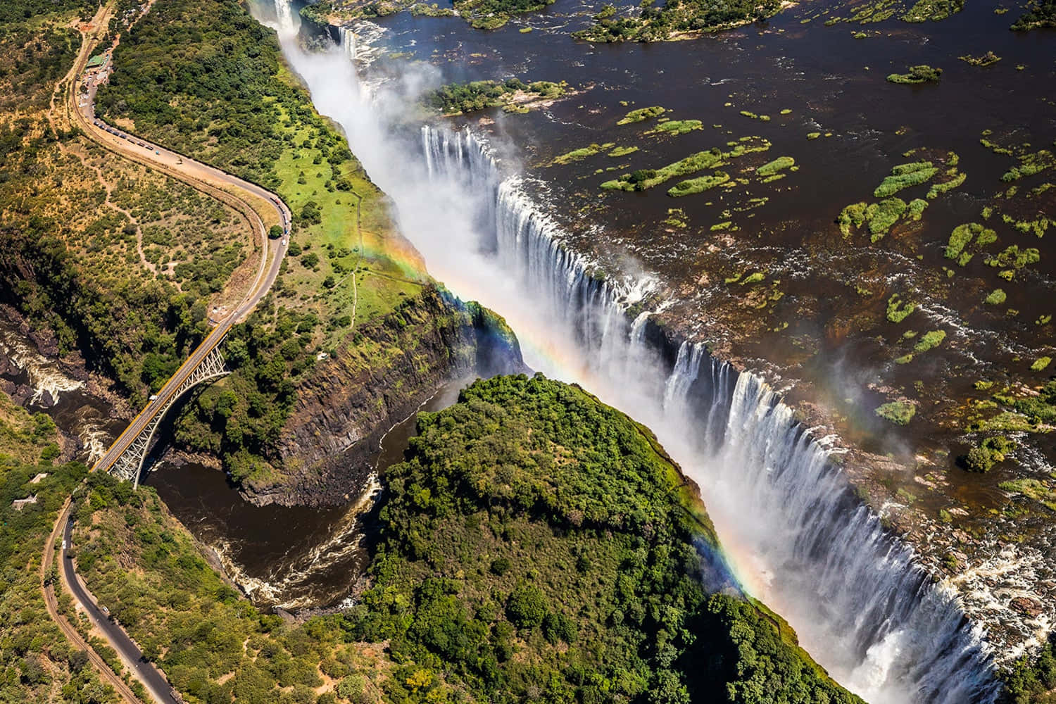 Victoria Falls Gaping River Background
