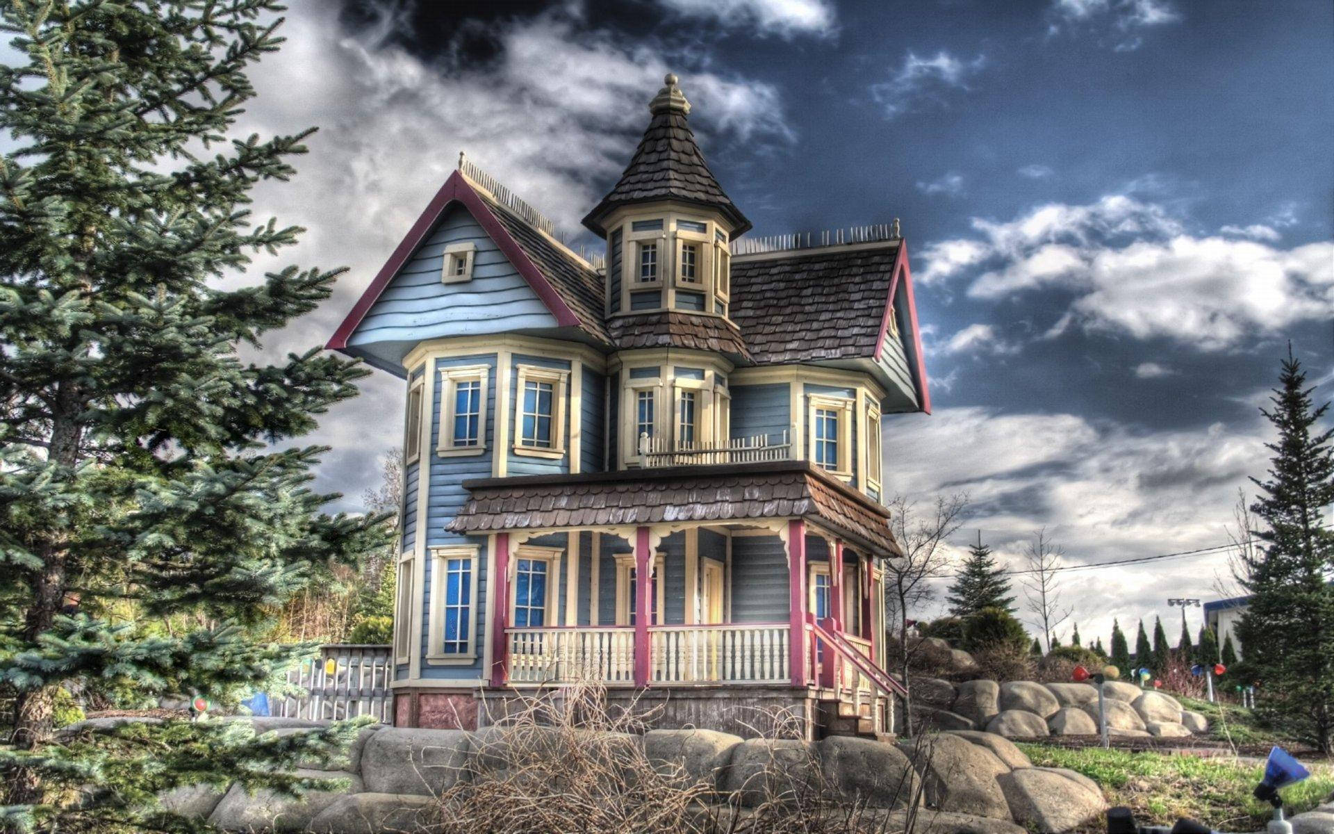 Victorian House High Contrast Background