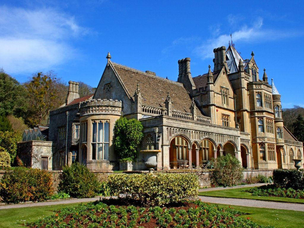 Victorian Manor