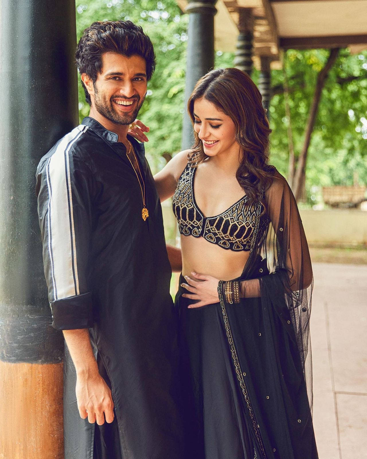 Vijay Devarakonda And Ananya Background