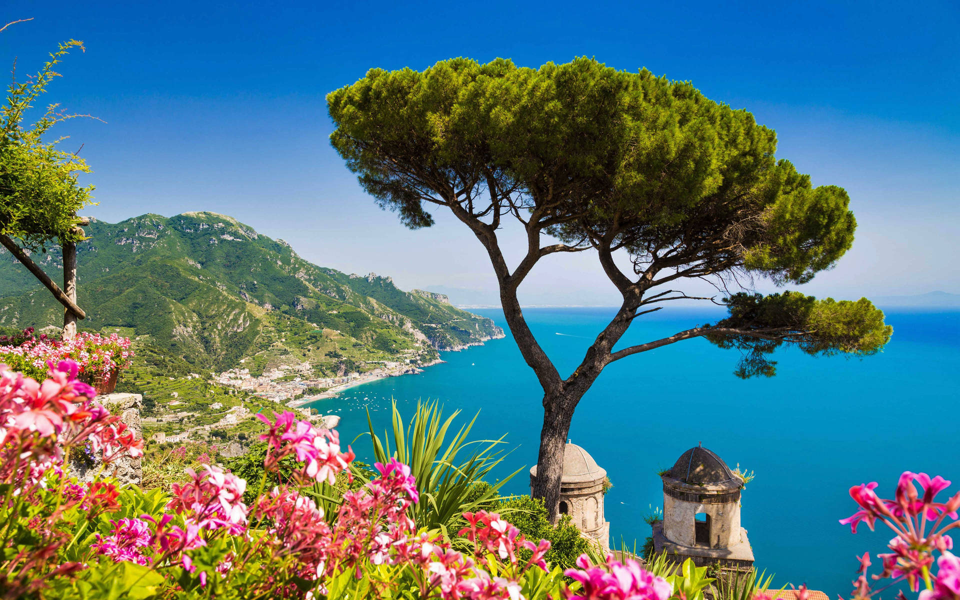 Villa Rufolo Garden In Amalfi Coast Background