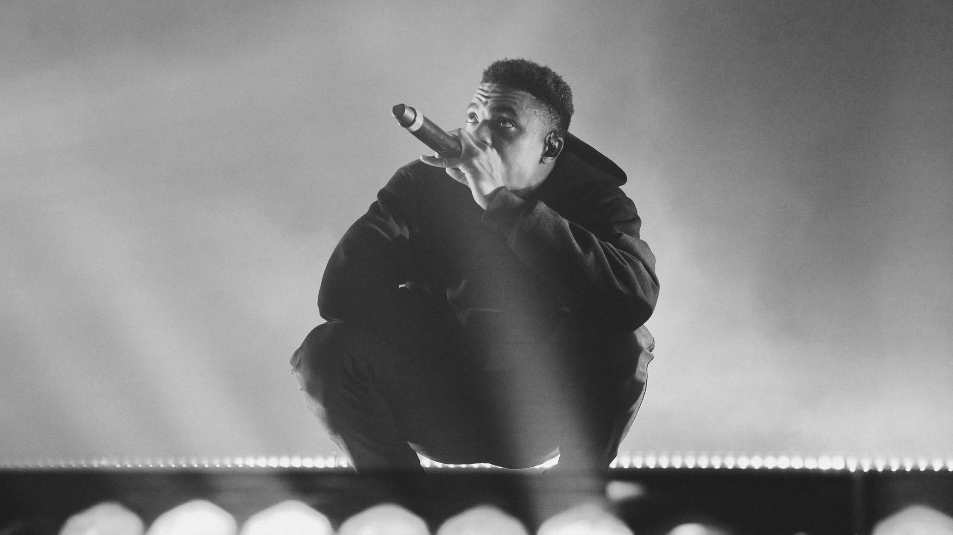 Vince Staples Concert Performing Background