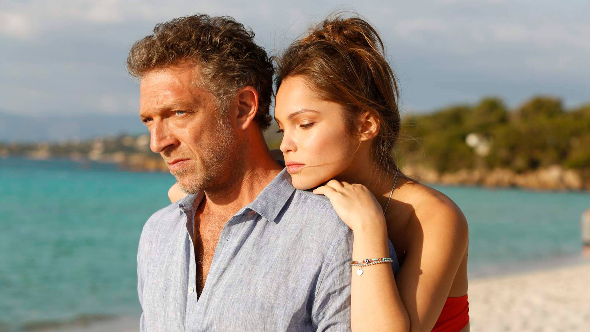 Vincent Cassel And Lola Le Lann Background