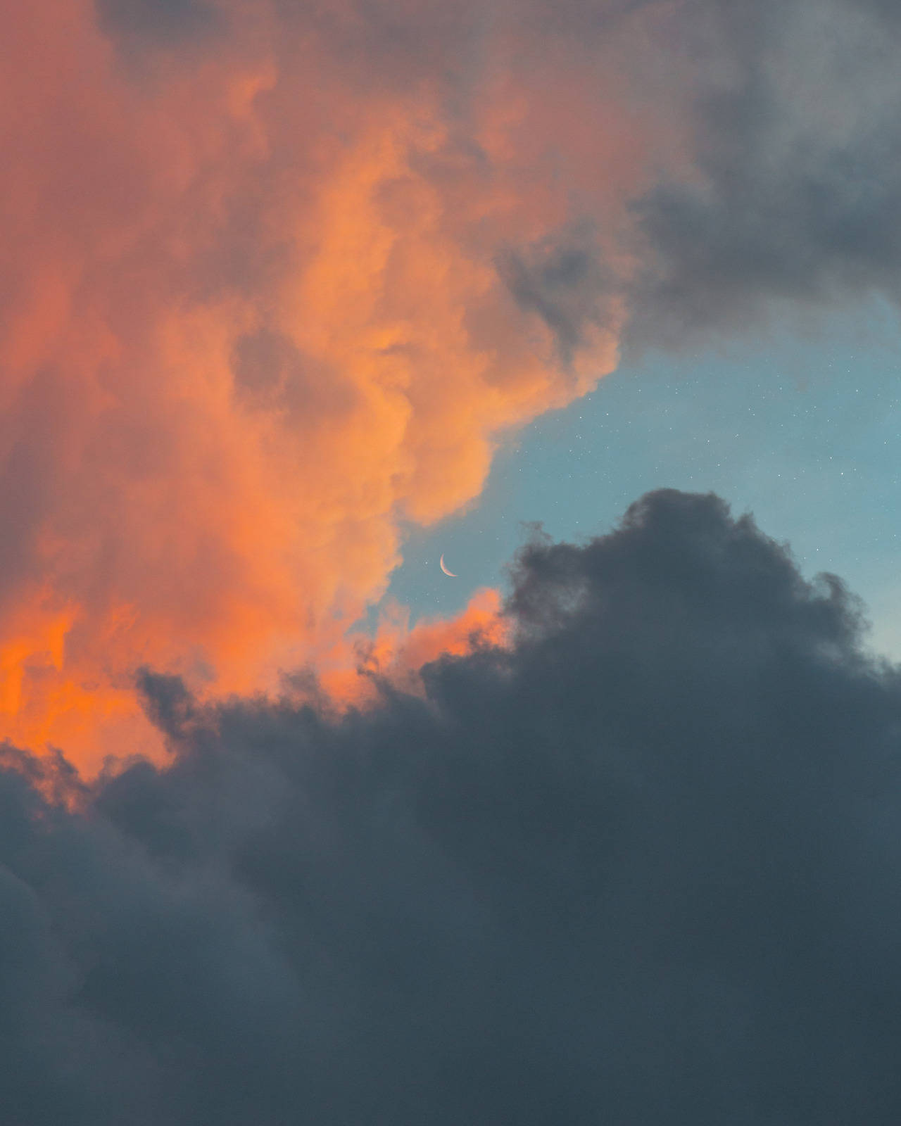 Vintage Aesthetic Clouds Moon Sunset Background