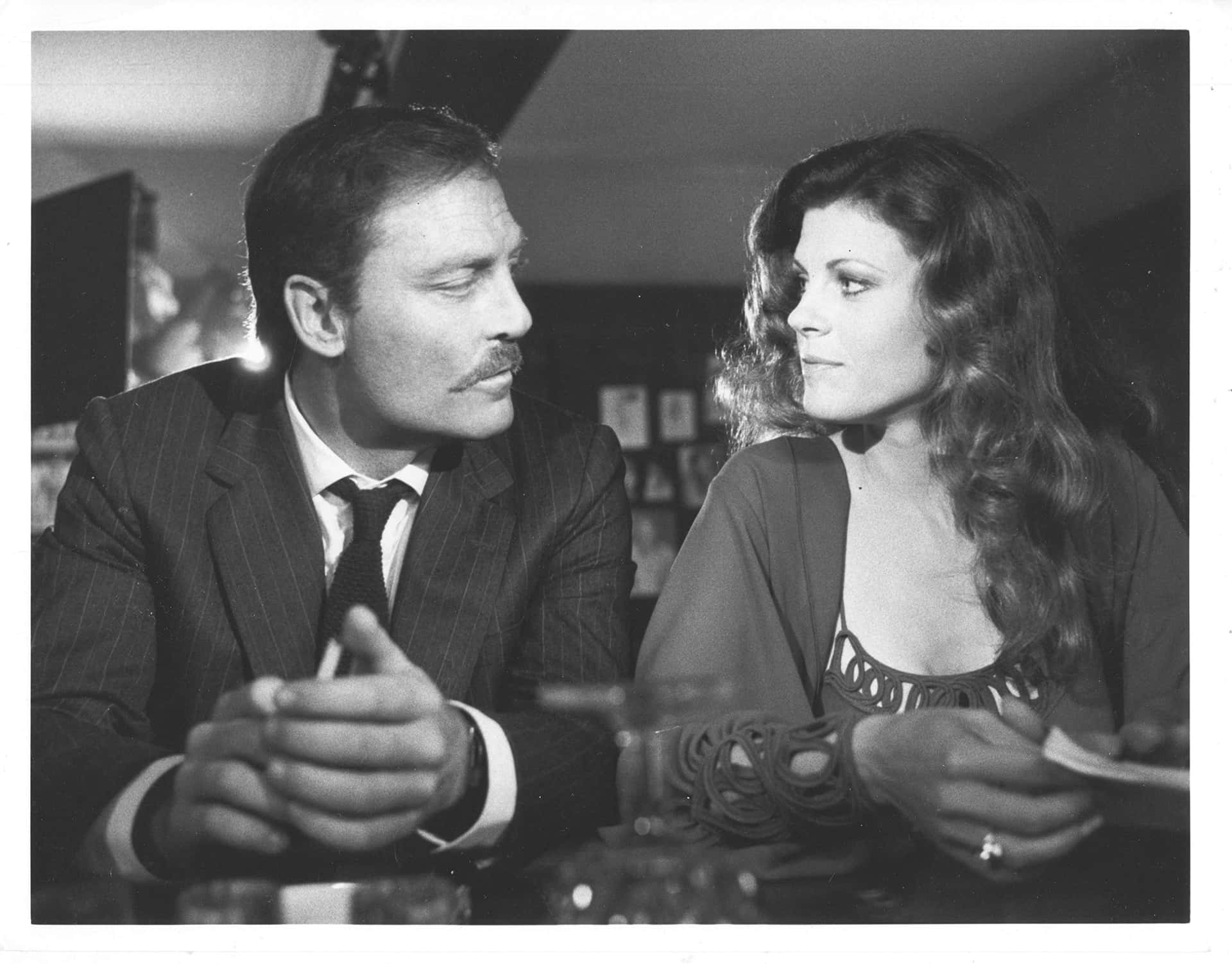 Vintage Black And White Photo Man And Woman Conversation Background
