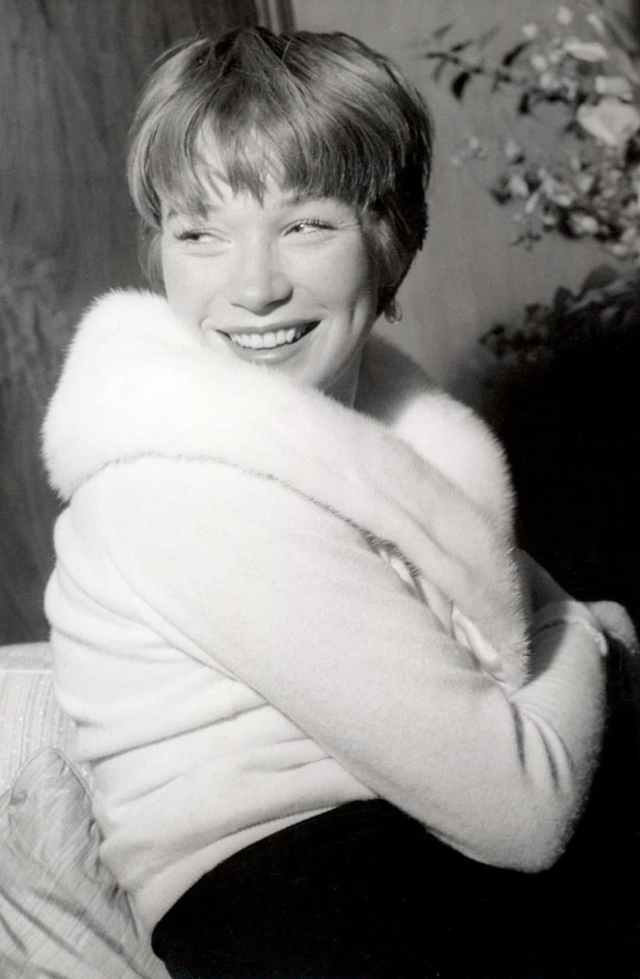 Vintage Black And White Portrait Of Young Shirley Maclaine Background